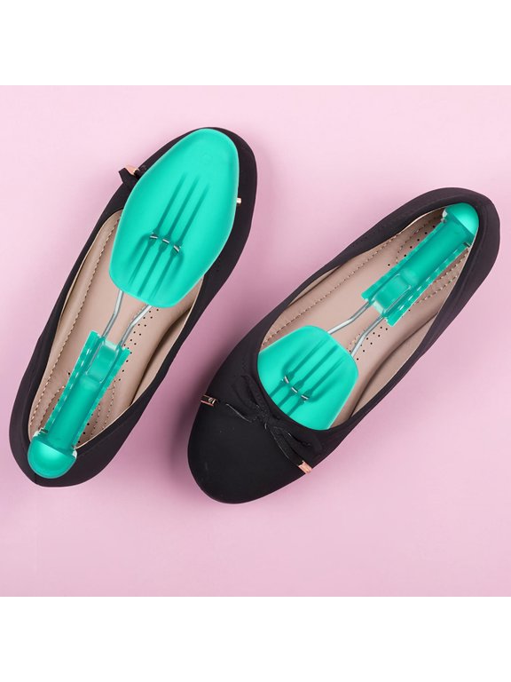 Green Plastic Adjustable Shoe for Boots and Shoes 1 Pair