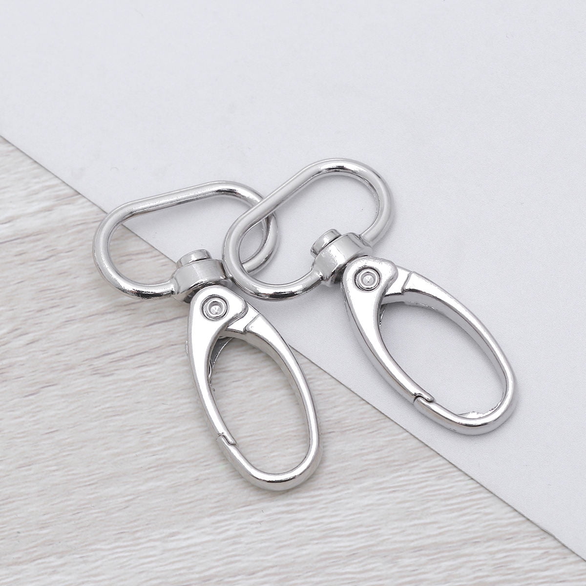 RENACLIPY 30Pcs Plated Silver Swivel Snap Hooks with D Rings for Key Chains and Bags