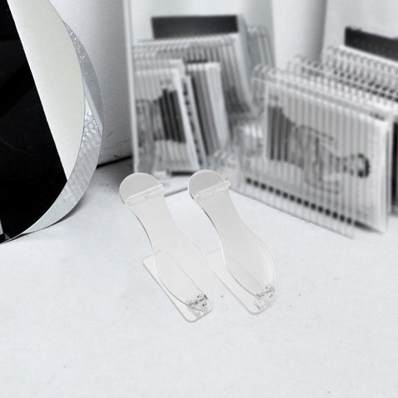 REOFLYUP 2Pcs Clear Shoe Display Shelf Plastic Riser Stand for Retail and Home Decoration