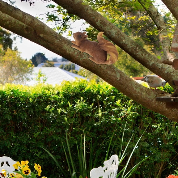 REOFLYUP 2-Pack Resin Squirrel Statues with Vivid Design, Outdoor Garden Decor, Tree Ornament for Yard and Patio