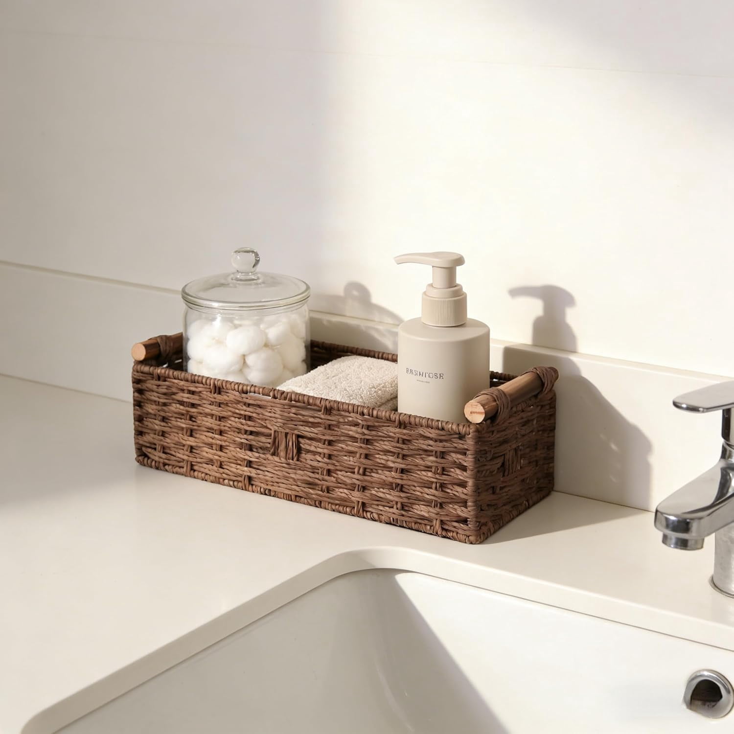 RGHJAR-Back of Toilet Basket with Wood Handles, Brown Wicker Toilet Paper Basket for Toilet Tank Top, Narrow Toilet Tank Basket, Bathroom Basket Organizer for Wipes & Essentials