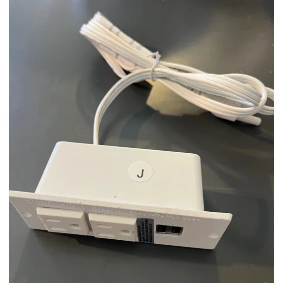 RHEA- 3-Outlet Furniture Power Distribution Unit Power Strip 2 Usb Model Dt-012 125V