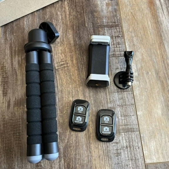 RHEA- Ubeesize S Wireless Remote Shutter Mini Flexible Tripod For Camera, Gopro, Phone