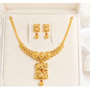RIVORAH Pearl Paisley Pendant Set