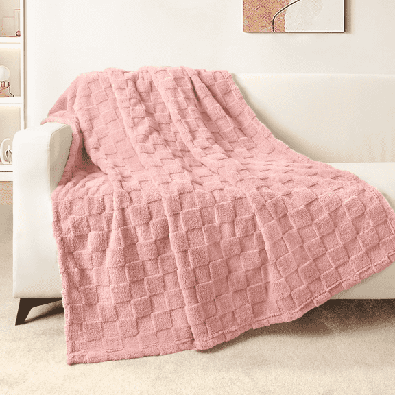 ROSEKIND Super-soft Aesthetic 3D Embossed Checkerboard Fleece Throw Blanket, Reversible Luxury Textured Fuzzy Plush Throw for Couch Bed Sofa, All-season, Peach Pink, 40"x60"