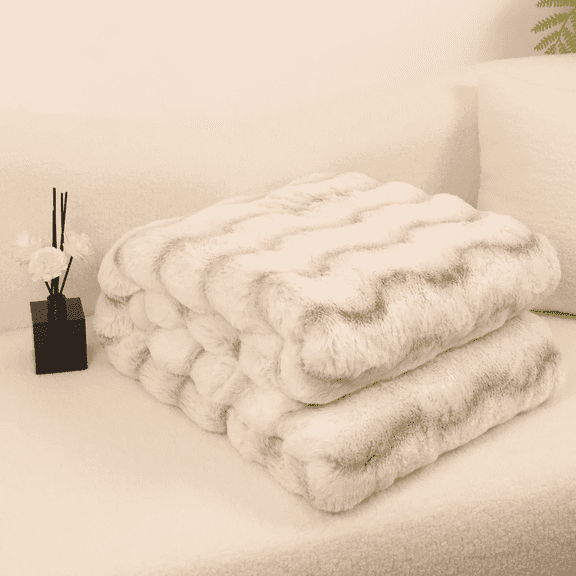 ROSEKIND Faux Fur Rabbit Throw Blanket, Reversible Wave Textured Bedding, for Cozy Bedroom & Living – Gifts for Men or Women, 50x70in, Ivory Cream
