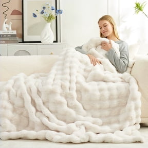 ROSEKIND Ultra Soft Cozy Faux Fur Throw Blanket, Fuzzy Plush Thick Bubble Blanket| White|50x60inch
