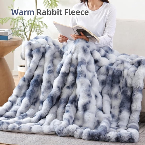 ROSEKIND Ultra Soft Cozy Faux Fur Throw Blanket, Fuzzy Plush Thick Bubble Blanket