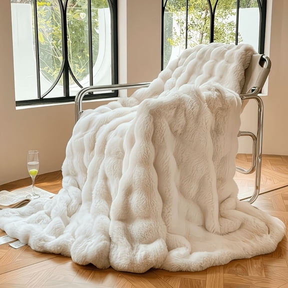 ROSEKIND Ultra-Soft 680GSM Faux Fur Ribbed Throw Blanket for Sofa & Bed, Cozy Gift for Adults & Friends, 50x60in, Ivory Cream