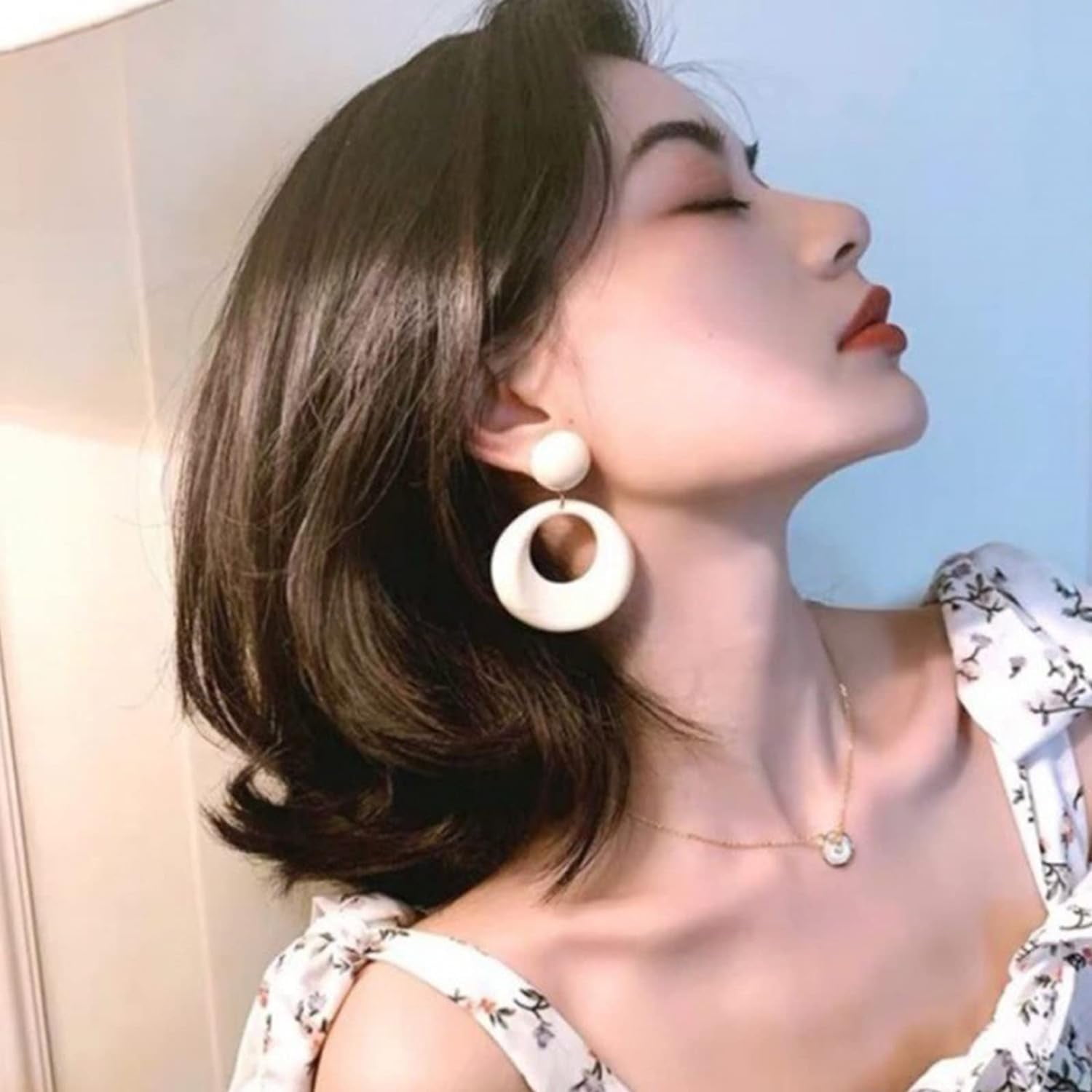 RTHG-70s Earrings for Women White Acrylic Earrings 70s Outfits for