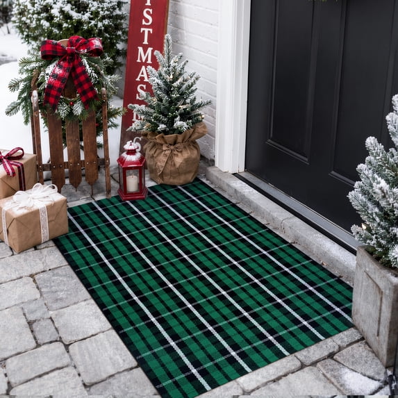RUG ROBOT Buffalo Plaid Area Rug 2.3'x3.6', Washable Christmas Door Mat Indoor Outdoor Entrance Rug, Checkered Layering Rug for Kitchen Home Decor, Reversible Front Porch Rug, Green and Black