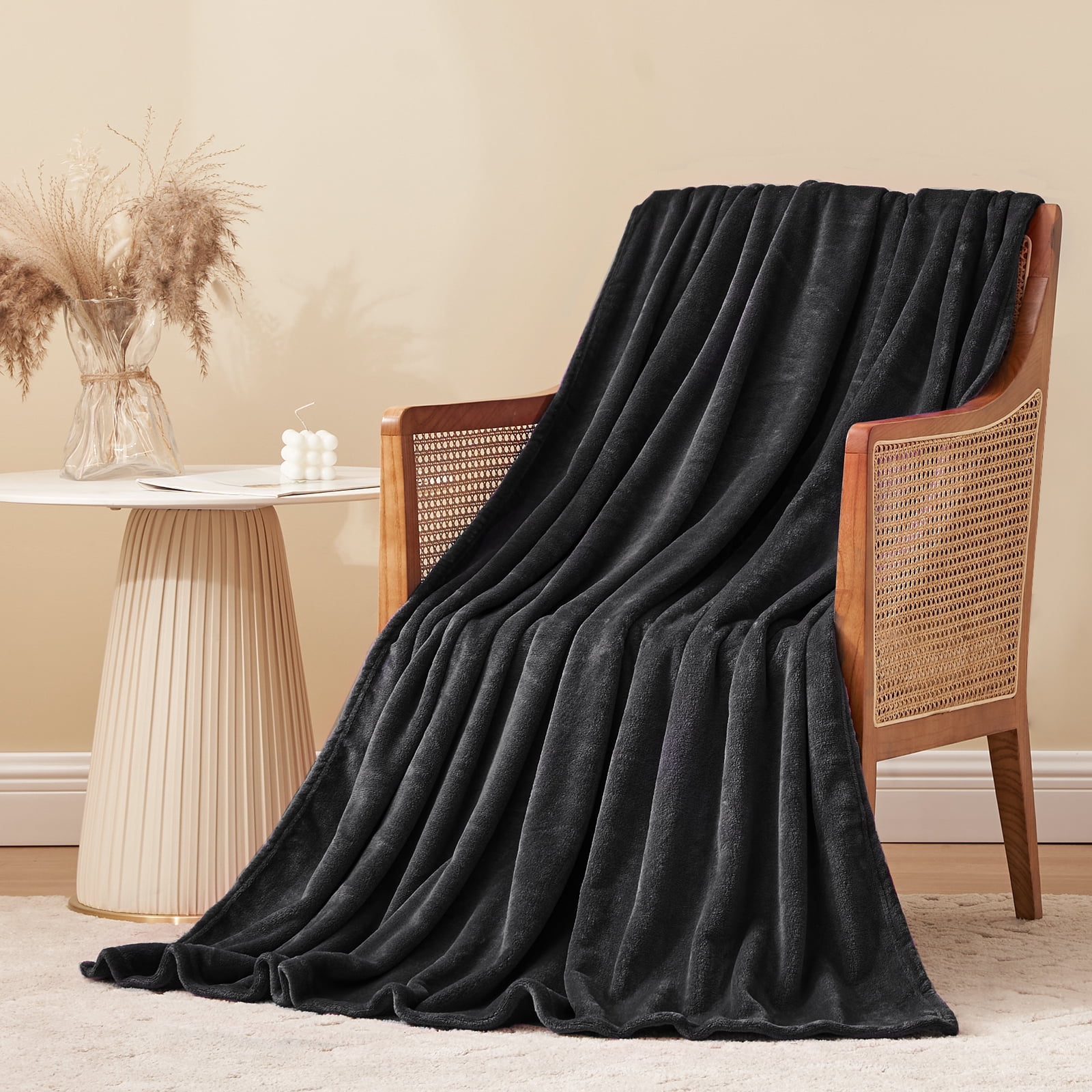 RUIKASI Fleece Black Blanket Throw Fluffy Throw Size Blanket for Sofa