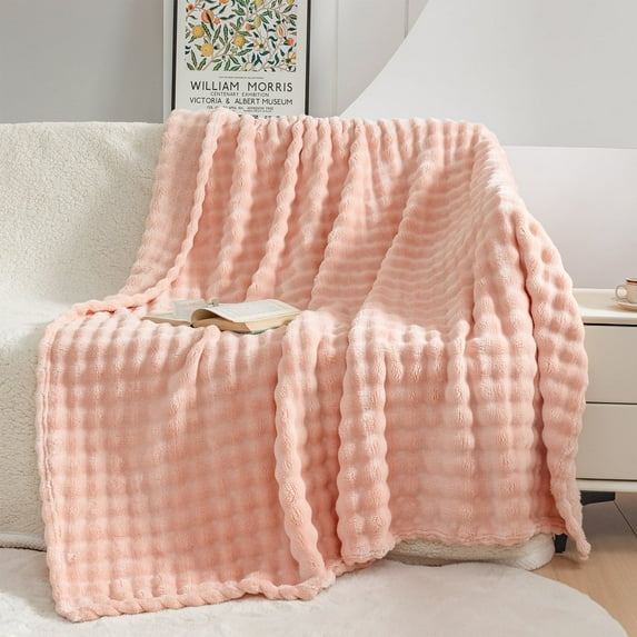 RYNGHIPY Blush Flannel Fleece Throw Blanket for Girls Women 39*63 Pink Waffle Faux Fur Blanket for Bed Couch Chair Bubble Plush Thick Fuzzy Blanket for Home Decor (Blush,39"*63")