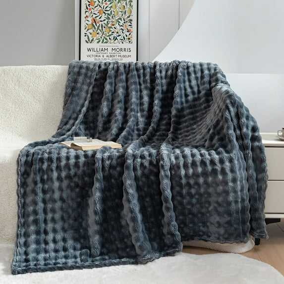 RYNGHIPY Grey Rabbit Fur Throw Blanket Flannel Fleece Fluffy Blanket for Chair Sofa 39*63 Small Bubble Waffle Blanket for Boys Girls Adults Thick Plush Bed Blanket for Home (Grey, 39"*63")