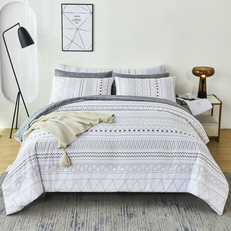RYNGHIPY Striped Bed in a Bag White Comforter Sets Full Size 8Pcs, Boho  Style Lightweight Fluffy Bedding Comforter Set for Full Bed, Gray Bedding  Set for Men Women (Whte,Full Size) 
