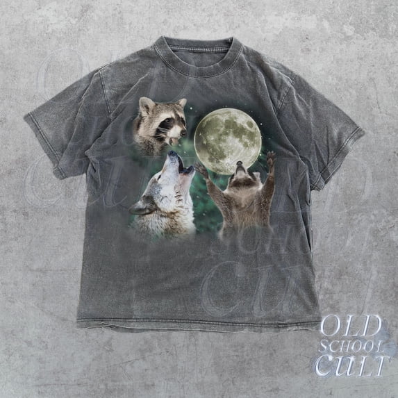 Graphic Raccon Raccoon And Wolf Vintage Graphic T-Shirts Retro Moon Raccoon And Wolf ...