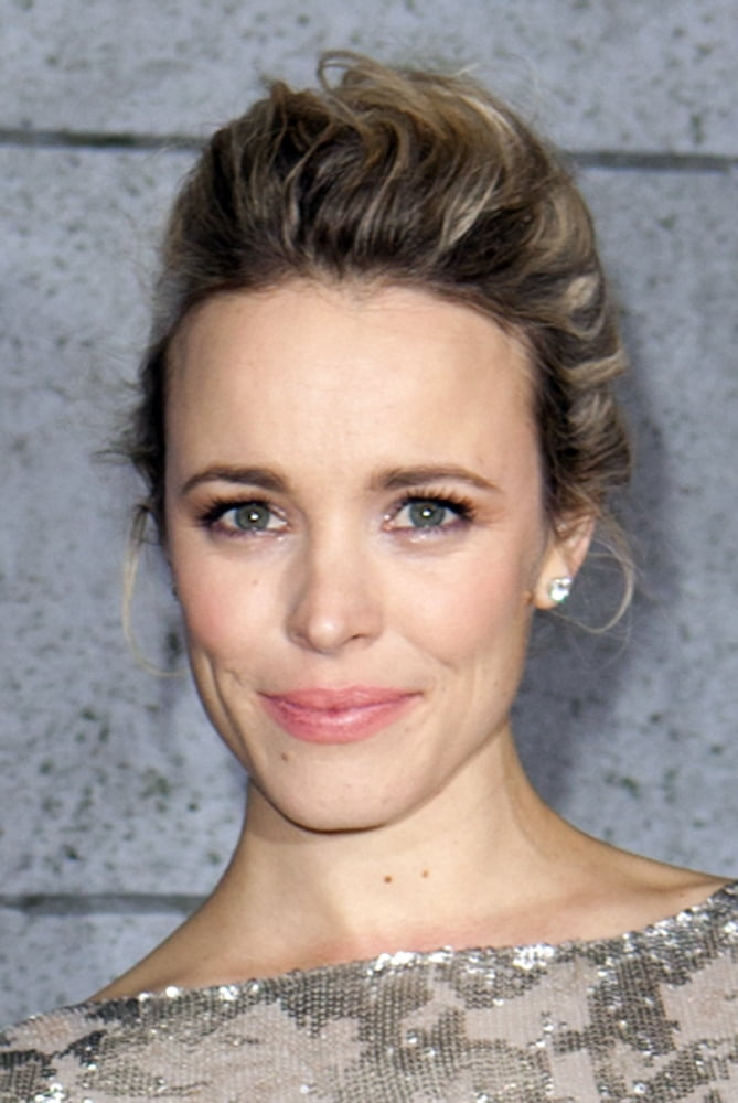 Rachel Mcadams At Arrivals For Sherlock Holmes A Game Of Shadows Premiere Canvas Art -  (16 x 20)