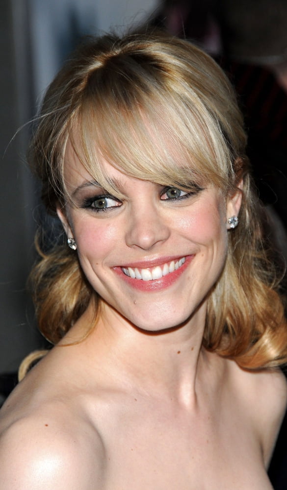 Rachel Mcadams At Arrivals For Sherlock Holmes Premiere Canvas Art - (16 x 20)