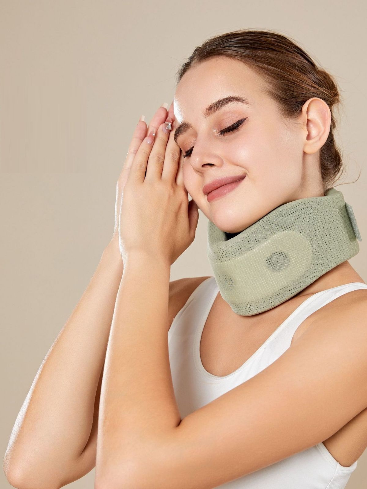 Radetop Neck Brace for Neck Pain and Support, Soft Neck Support Relieves Pain & Pressure in Spine for Women & Men(Green, L, 20.5" long)