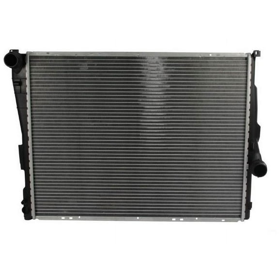 Radiator - Compatible with 2001 - 2005 BMW 330xi 3.0L 6-Cylinder 2002 2003 2004
