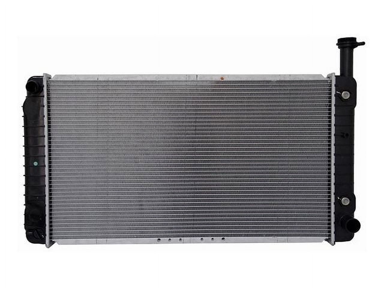 Radiator - Compatible with 2003 - 2005 Chevy Express 1500 5.3L V8 2004 ...
