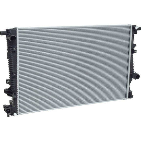 Radiator for 14-18 Jeep Cherokee L4 2.4L V6 3.2L