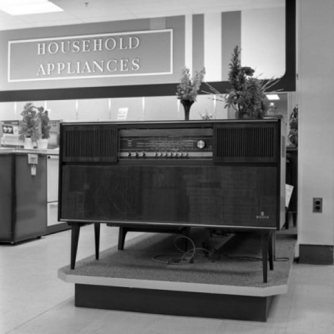 Radio in store Canvas Art - (18 x 24)