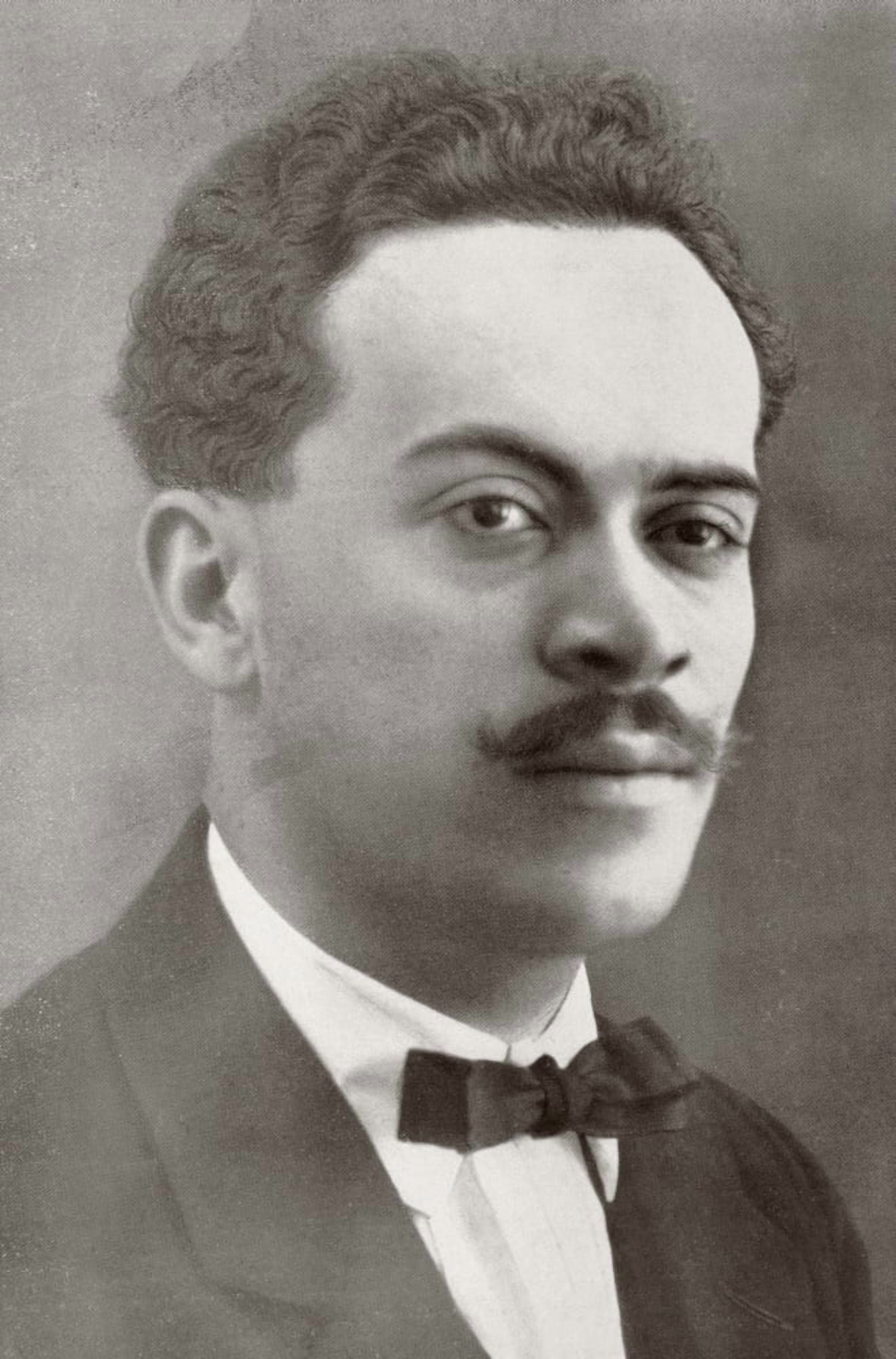 Rafael Milln Picazo 1893 -1957 Spanish Composer Specializing In The Zarzuela Or Spanish Operetta From La Esfera 1914 Canvas Art - Ken Welsh Design Pics (11 x 17)