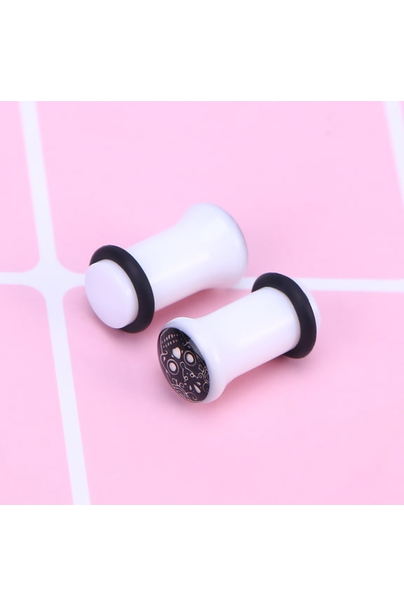 1 Pair Delicate Ear Gauges Expanders in Silver for Evening Party and Bar Use