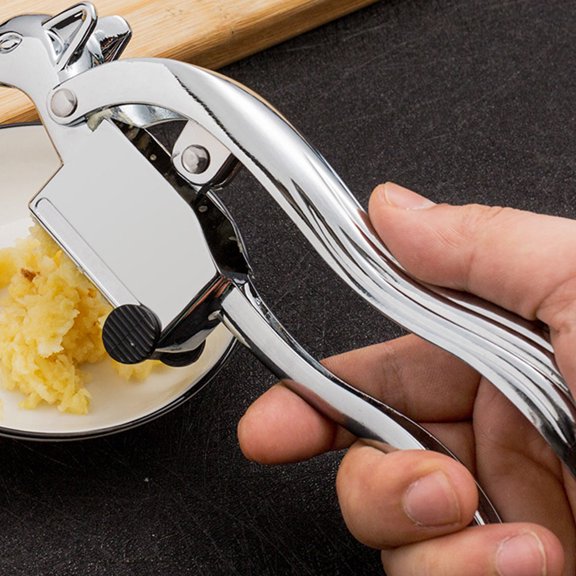 Raindrops 1PC Creative Garlic Crusher Squirrel Shaped Zinc Alloy Press for Home Users Cooking