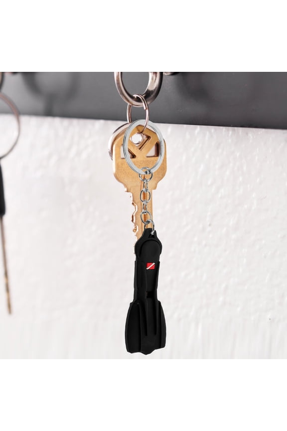 Hanging Keychain Diving Keychain Black Zinc Alloy Decorative Key Pendant Everyday Use 1Pack