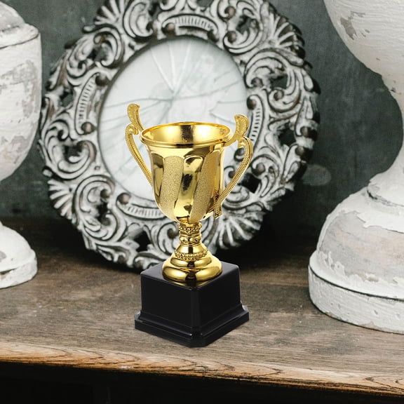 Raindrops 2 Pcs Medals for Awards Imitation Gold Plastic Trophy Winning Prizes Party Game