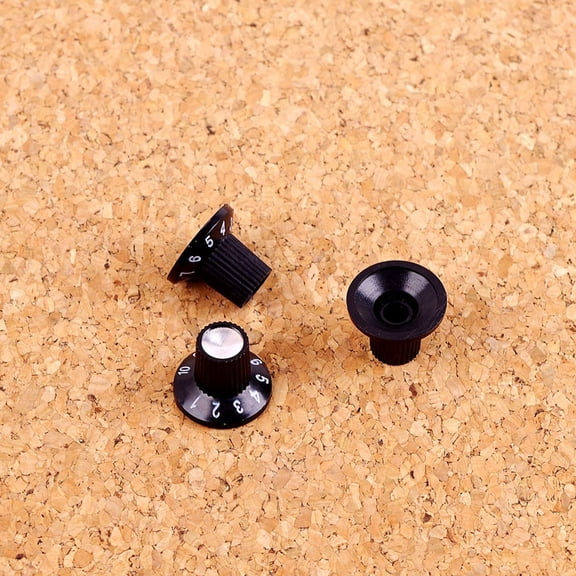 FOMIYES 3Pcs Black Plastic Instrument Knobs for Guitar Amplifiers and Effect Pedals