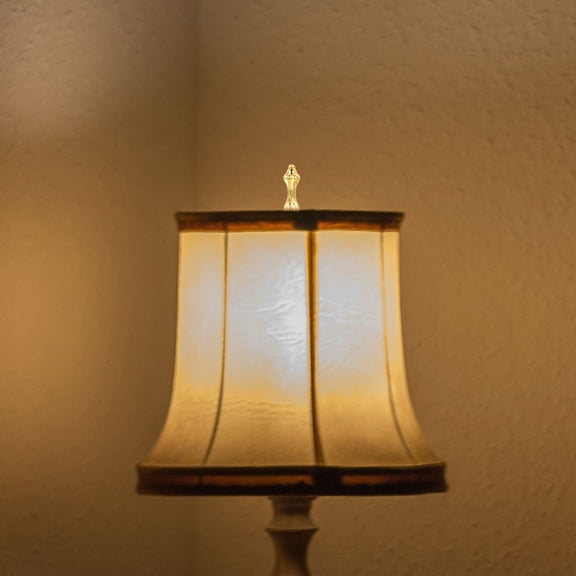 Raindrops 6-Pack Crystal Lamp Finial Caps in - Decorative Replacement Accessories for Lamps