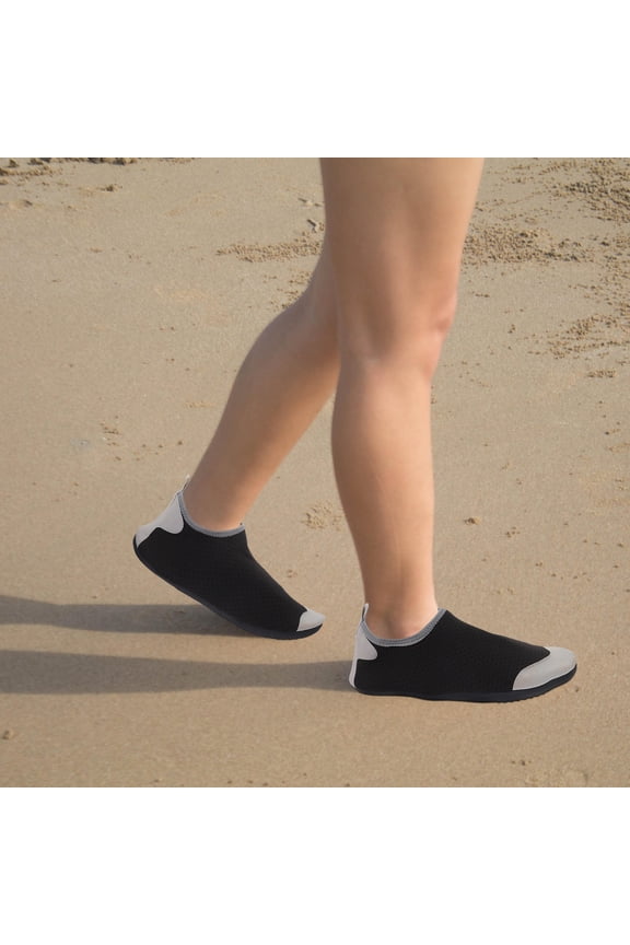 Water Shoes 1 Pair Designed for Simple Style and Comfort Suitable for Various Water Sports
