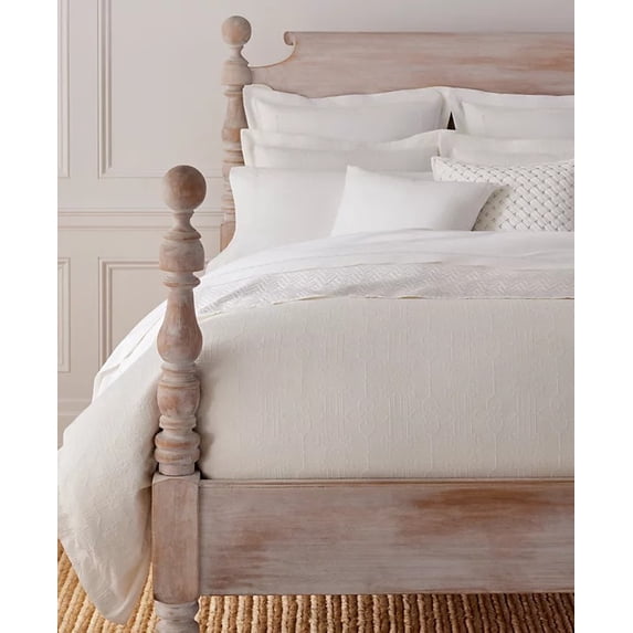 Ralph Lauren WHITE Sascha Textured Medallion Comforter Set, US King