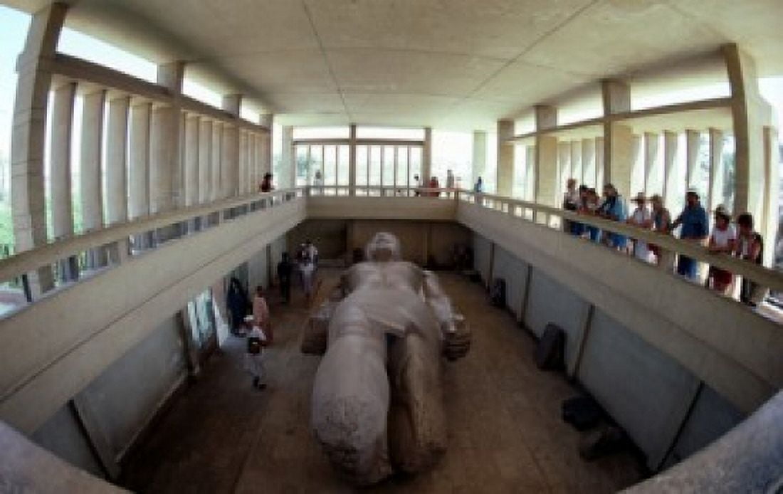Ramses II Colossus in museum Canvas Art - (18 x 24)