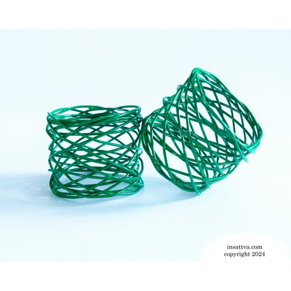 Rangeene Handmade Mesh Metal Green Dining Napkin Rings; Green; Set of 8