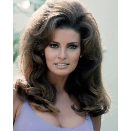 Raquel Welch stunning pin up busty smiling pose 1970 24x36 Movie Poster HD Aluminum Wall Art
