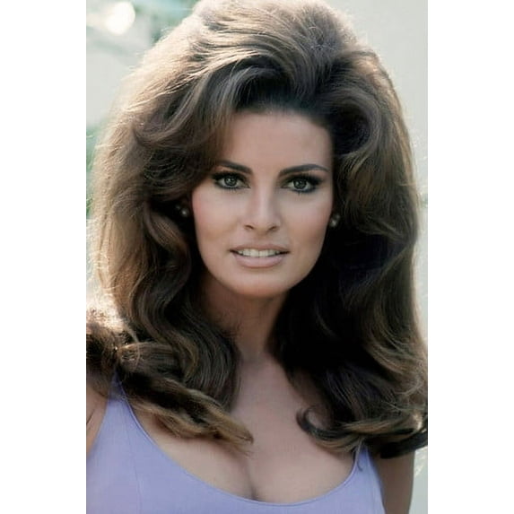 Raquel Welch stunning pin up busty smiling pose 1970 8x10 Poster