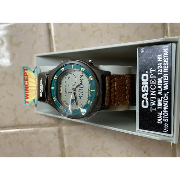 Rare Vintage Casio AQX-11 Twincept Analog Digital Watch