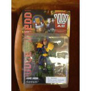 Reaction Figures Judge Dredd --2000AD with Lawgiver Mark 11 & Birdie Lie Detector---Action Figure