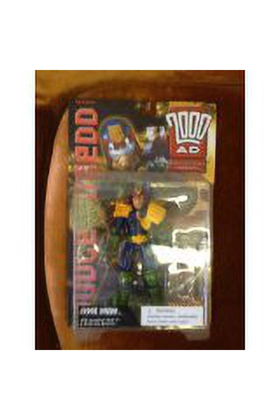 Reaction Figures Judge Dredd --2000AD with Lawgiver Mark 11 & Birdie Lie Detector---Action Figure