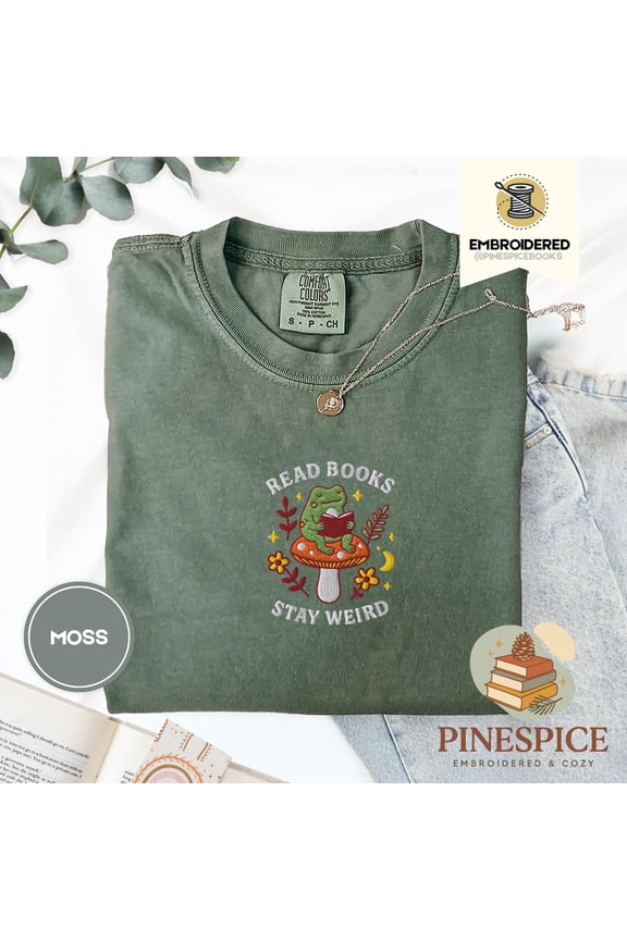 Read books stay weird tee, embroidered mushroom frog shirt, bookish cottagecore t-shirt, comfort colors 1717, cozy reader gift, frogcore tee