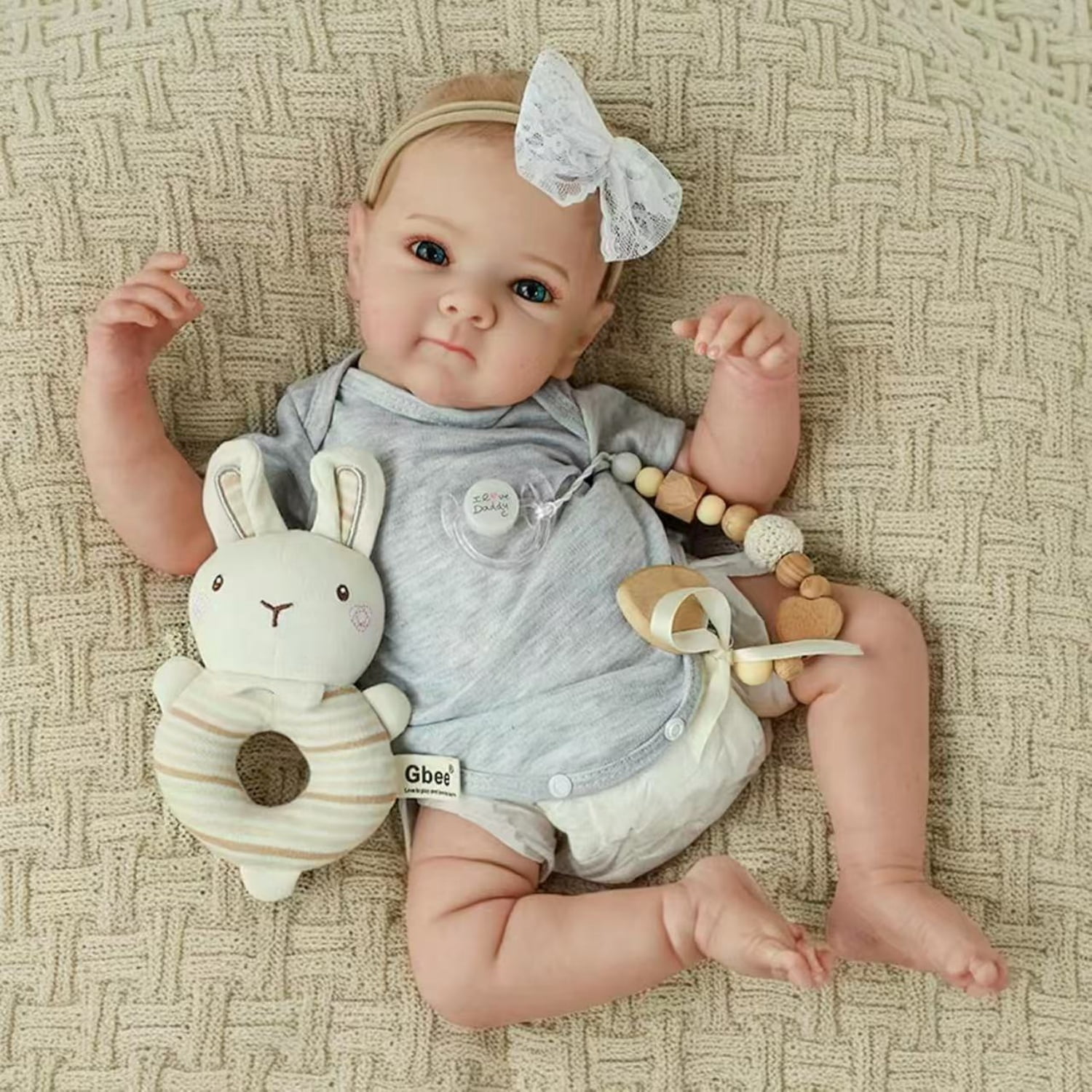 Realistic Reborn Baby Dolls - 18-Inch Real Life Newborn Baby Doll with Hand-Drawing Hair and Weighted Cloth Body, Lifelike Toddler Dolls Girls with Clothes for Kids Age 3+
