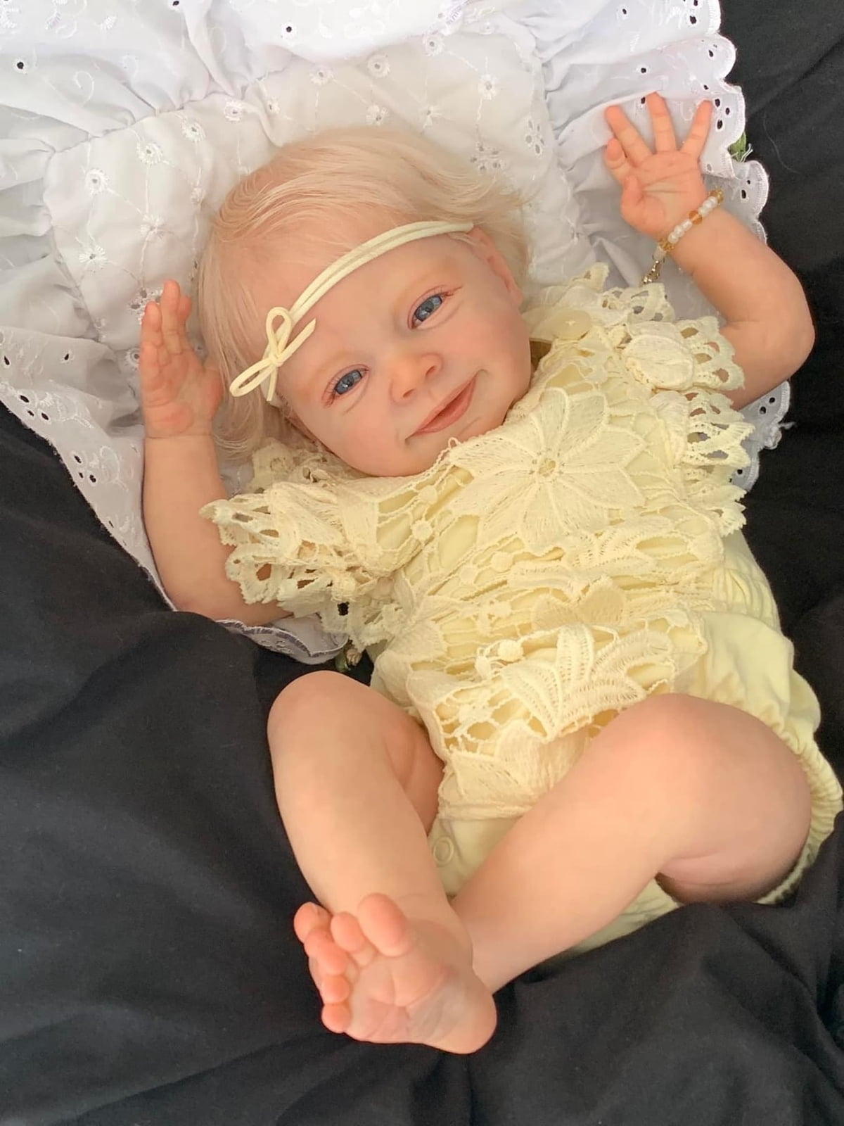 Realistic Reborn Baby Dolls - 18 inch Baby Doll Girl, Real Life Baby Dolls with Cloth Body, Real Baby Doll Newborn Baby with Accessories for 3+