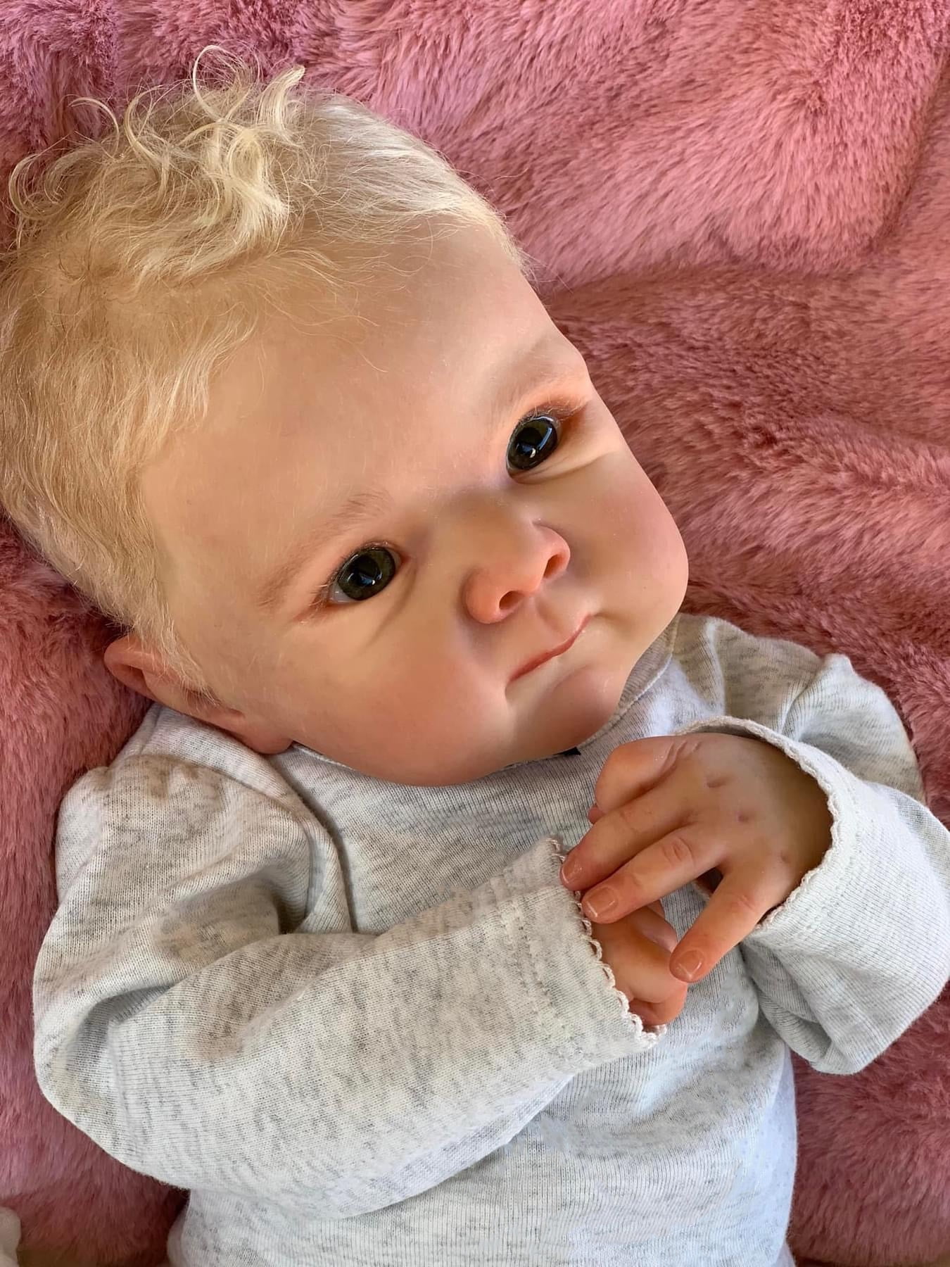 Realistic Reborn Baby Dolls - 18 inch Cloth Body Lifelike Reborn Poseable Real Life Newborn Baby Dolls Gift Toys with Accessories for Kids Age 3+