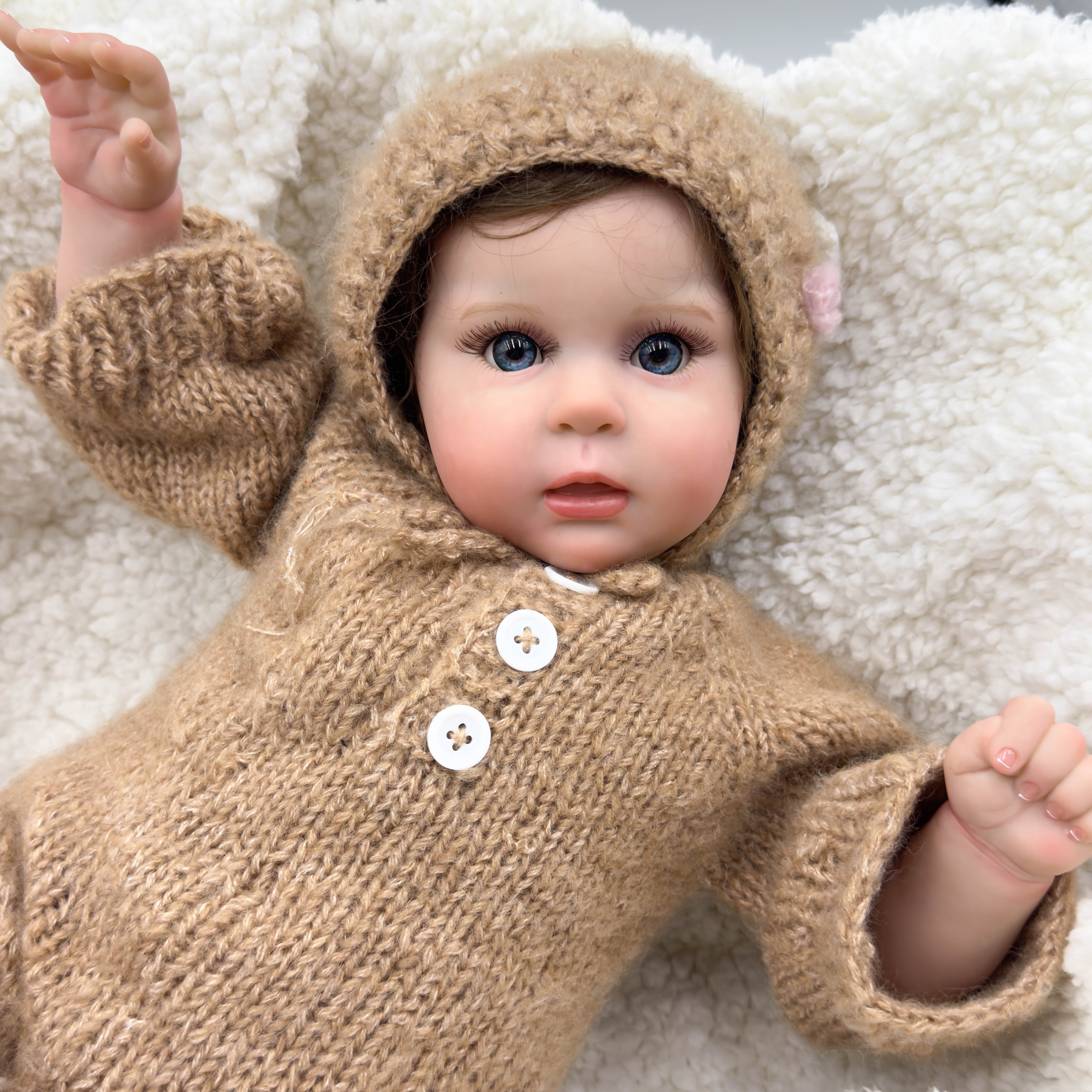 Realistic Reborn Baby Dolls 20 inch Cloth Body Poseable Real Life Baby Dolls Adorable Lifelike Newborn with Clothes and Feeding Toy for Kids 3+ Years