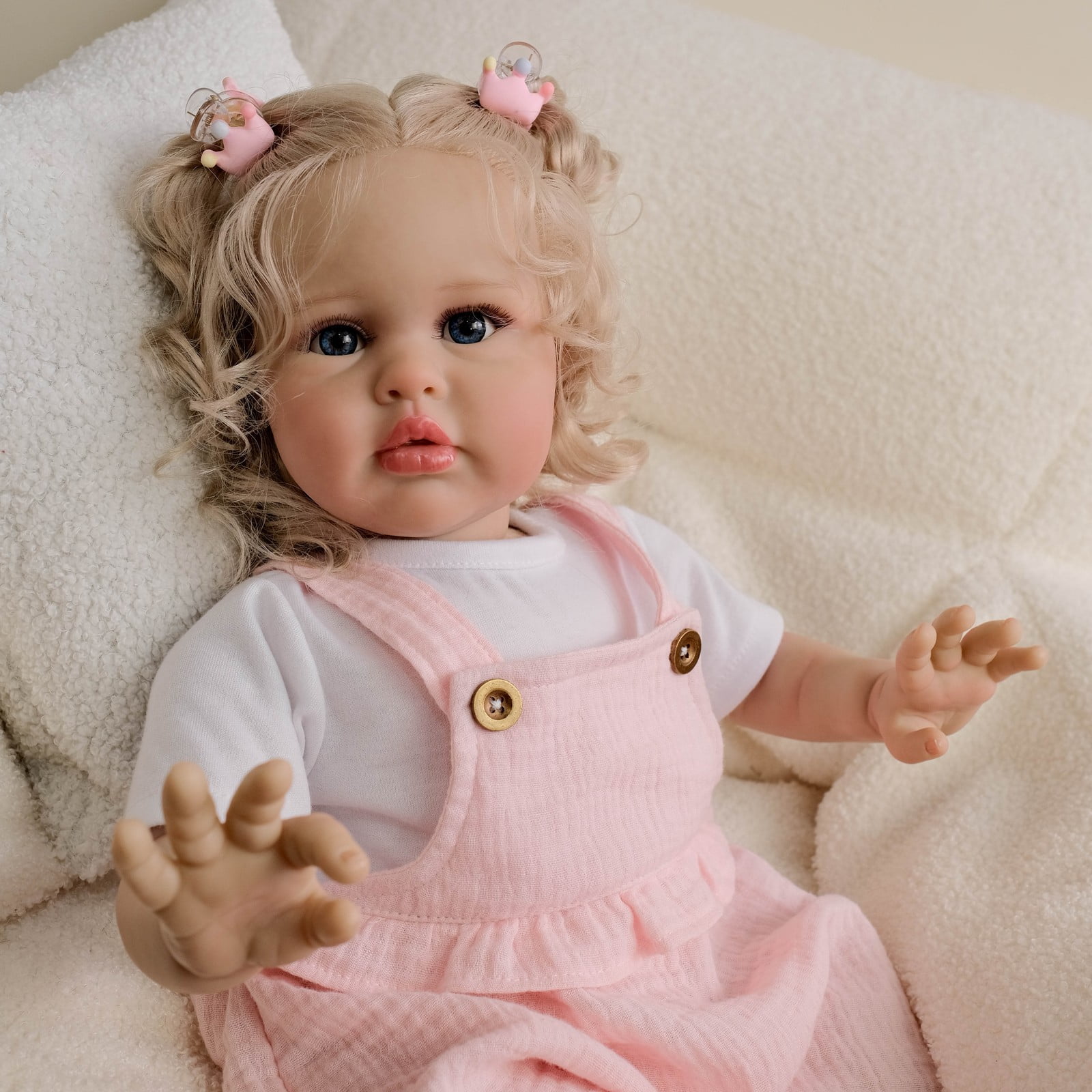 Realistic Reborn Baby Dolls - Chubby 24" Real Life Newborn Girl, Lifelike Doll with Cloth Body, Handmade Toy with Accessories for Kids Age 3+
