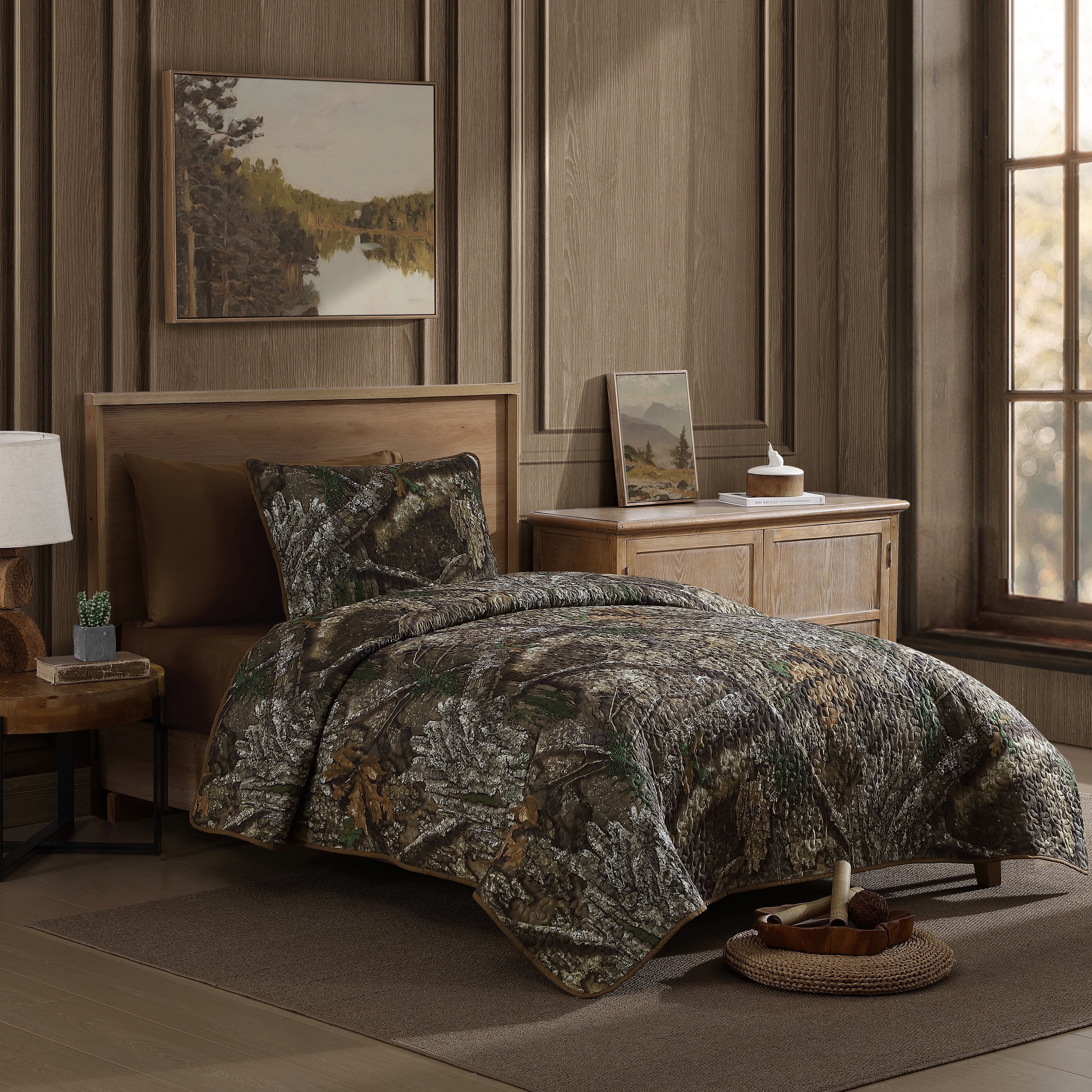 Twin XL Camouflage Microfiber Quilt Set with Pillow Sham